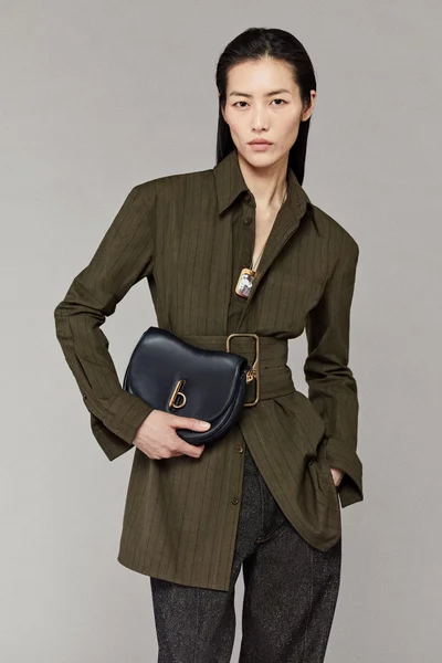 Look 16